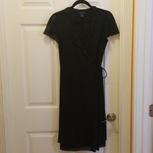 Ann Taylor Wrap dress, 100% Silk, Size 6